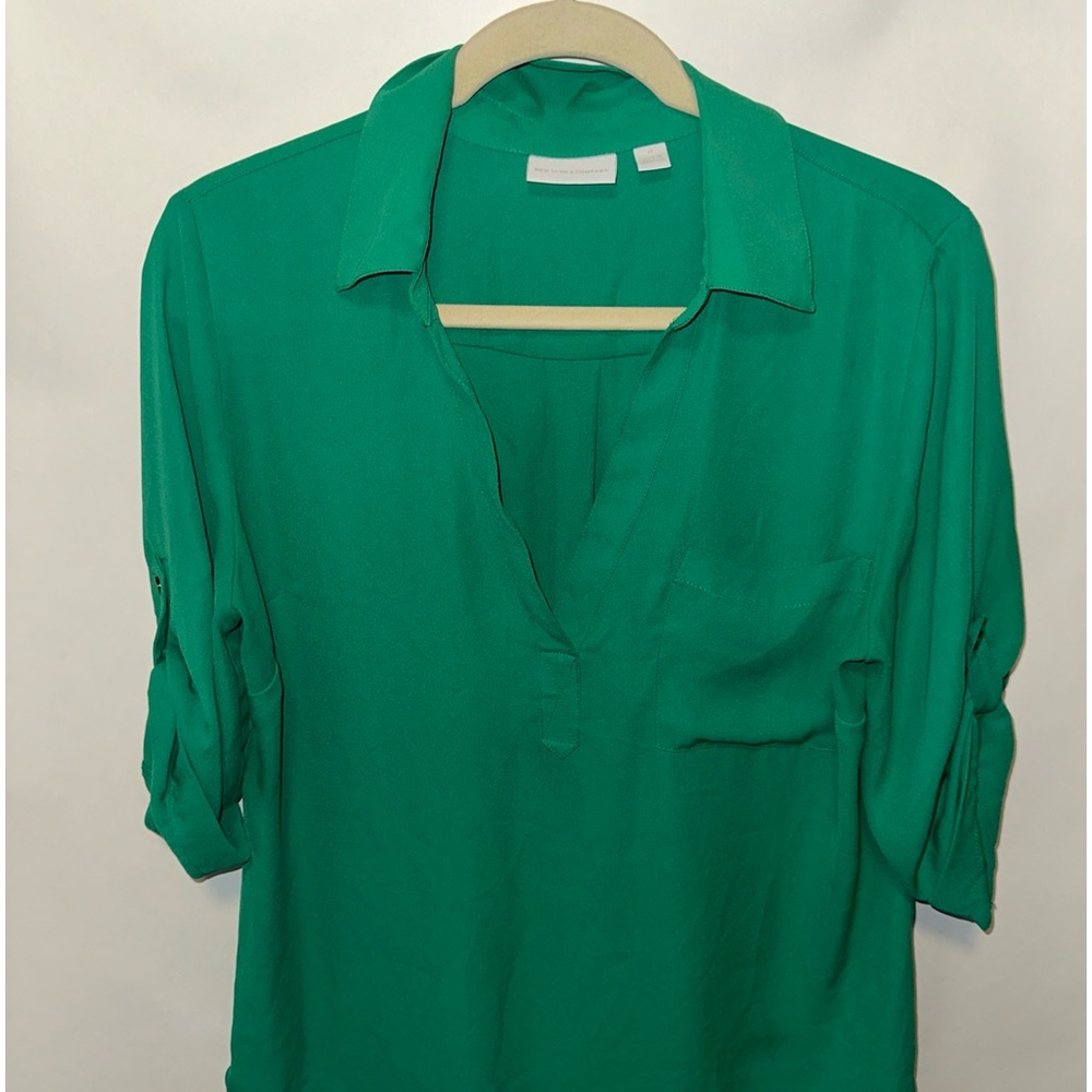 New York & Co Pullover Blouse V Neck Roll Tab Medium Easy Care